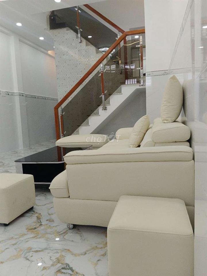 TÔI BÁN NHÀ HẺM 5M BTCT 1 LẦU 2PN NGAY CẠNH AEON MALL BÌNH TÂN