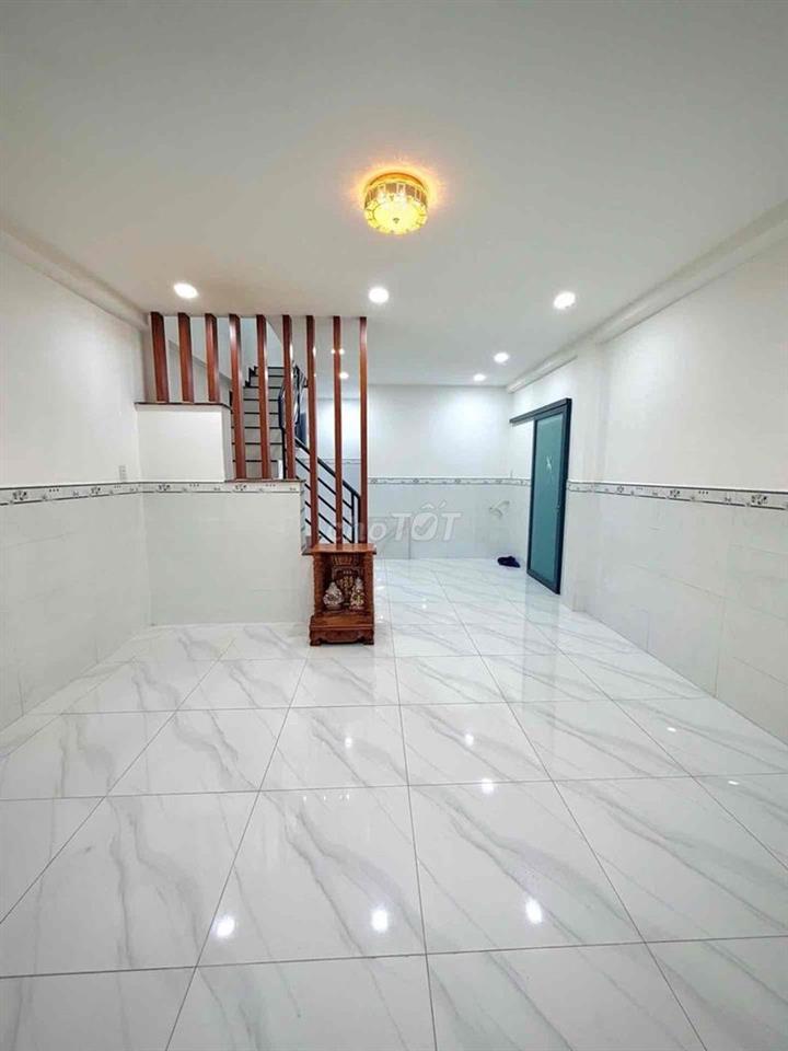 Nhà 4 x 8 - Nhỉnh 2 Tỷ - Sổ Riêng - Hoà Bình, Lê Văn Quới, Phan Anh