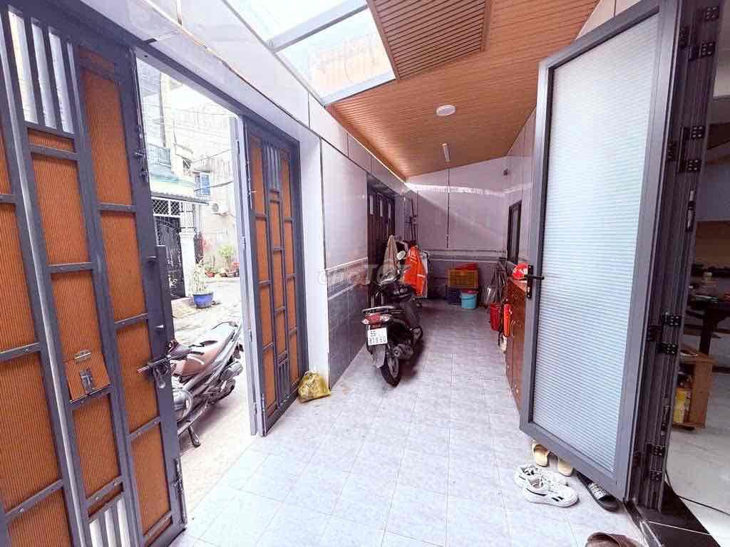 Ngang 8 x 12 - Chỉ 4.3 Tỷ - Hẻm Xe Tải, Bình Trị Đông, Tân Hoà Đông