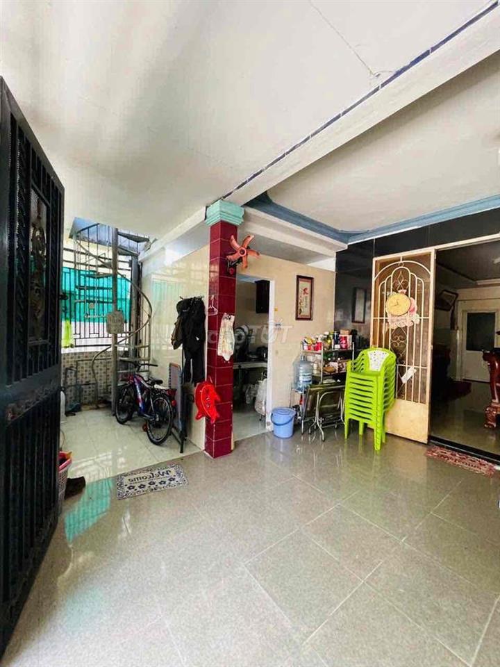NGANG 7.5 X 18  -  CHỈ 6.X TỶ  -  HẺM XE TẢI  -  LÊ TRỌNG TẤN