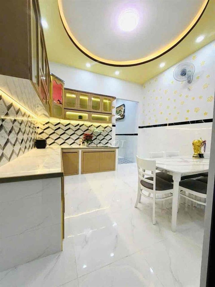 3 Tầng Đẹp - 4x16m - Nhỉnh 6 Tỷ - Gần Công Viên Phú Lâm