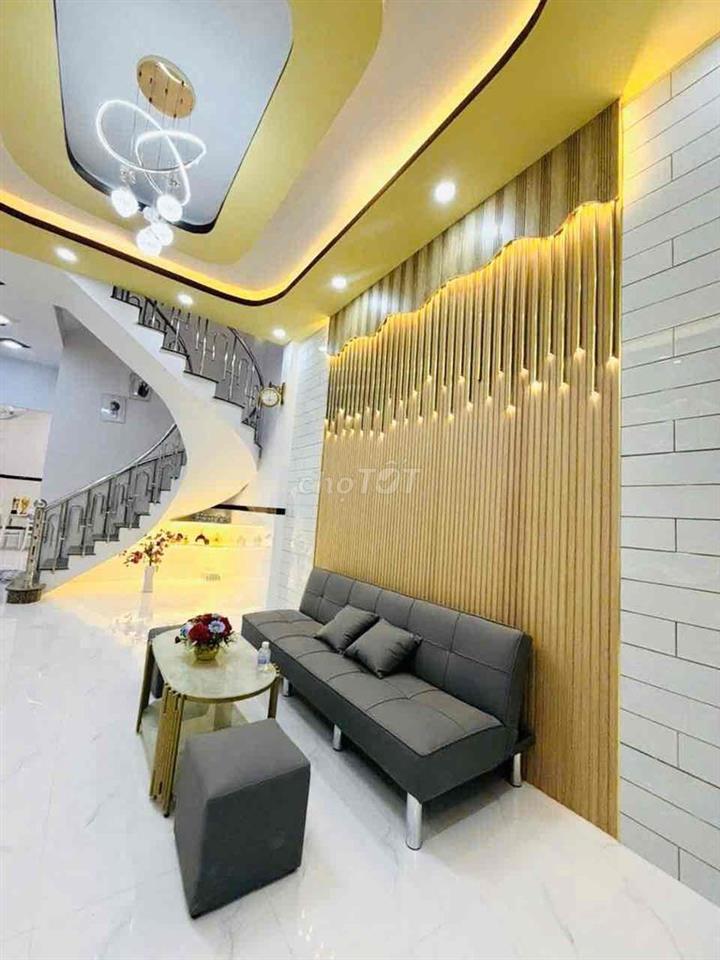 3 Tầng Đẹp - 4x16m - Nhỉnh 6 Tỷ - Gần Công Viên Phú Lâm