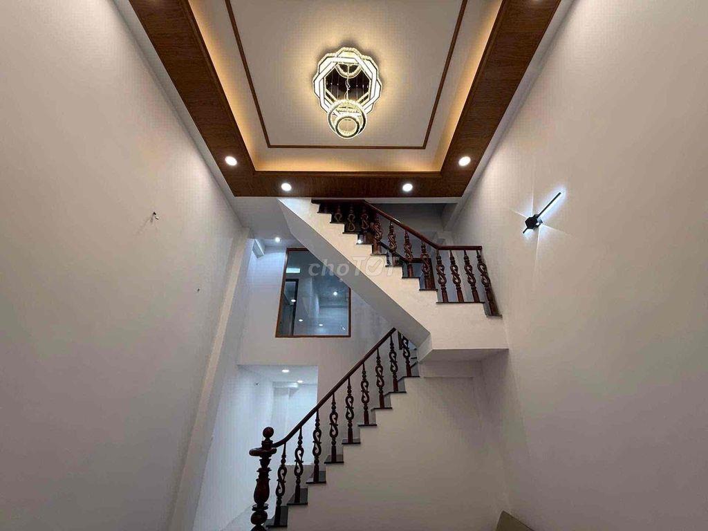 ĐƯỜNG NHỰA THÔNG - LÔ TƯ - 4 TẦNG - 4x11 - GIẢM CÒN 5.3 Tỷ