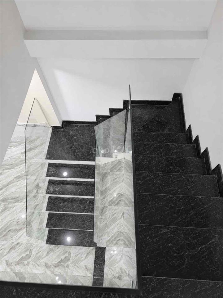 NHÀ MỚI 72M² (4x18m) – 3PN – HẺM XE HƠI