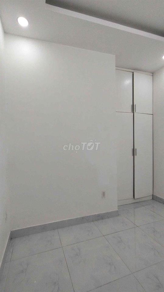 Nhà sổ hổng riêng giá rẻ khu vực bình Tân Bà Hôm hẻm xe hơi thông