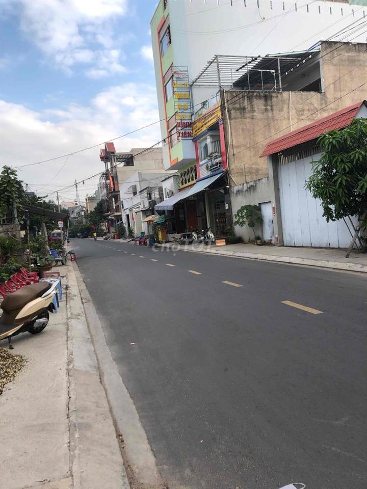 Bán nhà mặt tiền lớn