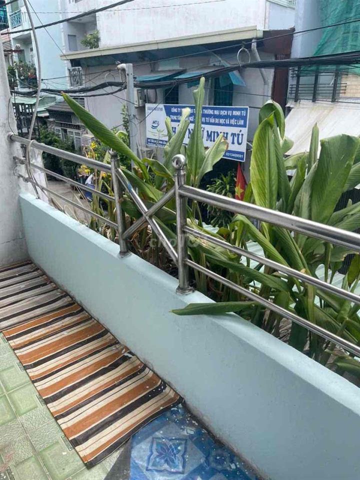 Cho thuê nguyên lầu 1 suốt, 4x16, có ban công trước sau