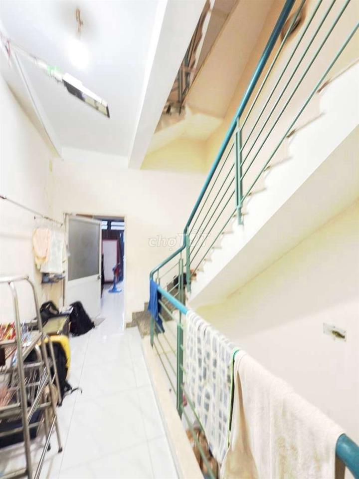 Nhà Q6 - 65m2- 5PN - phù hợp GĐ đông thành viên