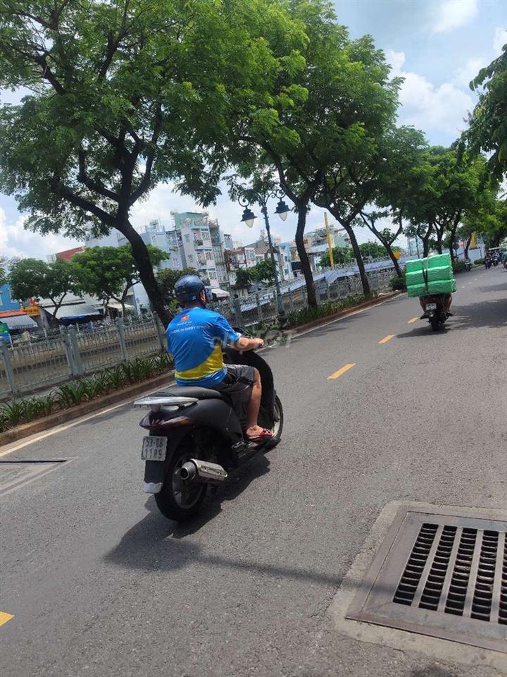 NGAY ĐƯỜNG BÀ HOM Q6 - NHÀ CHÍNH CHỦ TRANG BÌA SHR ĐẸP - 5.3 X 12M