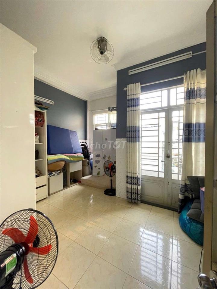 NGAY ĐƯỜNG BÀ HOM Q6 - NHÀ CHÍNH CHỦ TRANG BÌA SHR ĐẸP - 5.3 X 12M