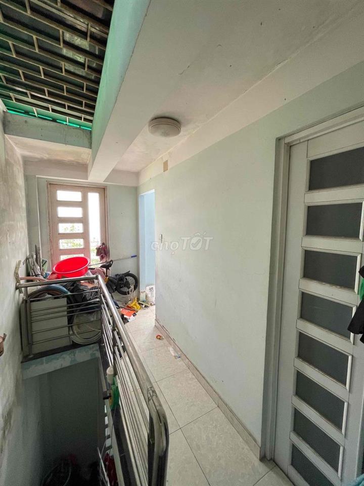 Cần bán nhà Bình Tân mặt tiền kênh lớn nhất tphcm đang hoàn thiện