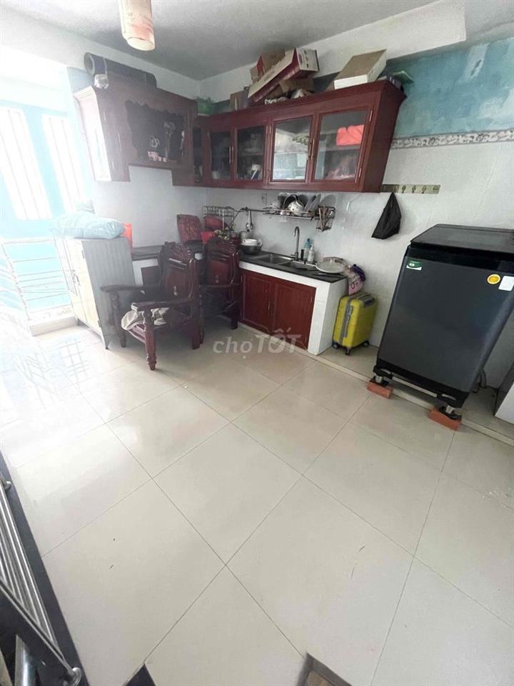 Cần bán nhà Bình Tân mặt tiền kênh lớn nhất tphcm đang hoàn thiện