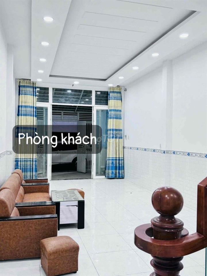 NHÀ KHU PHÂN LÔ - DIỆN TÍCH: 4m x 18m - 3TẦNG - 5Tỷ