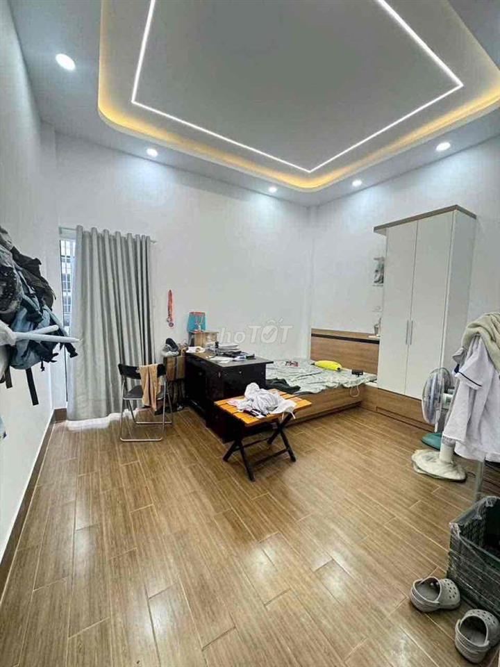 NHÀ - 1/ Giáp Quận 6 - DT: 4.4m x 14m- TRỆT LẦU - 4.9TỶ