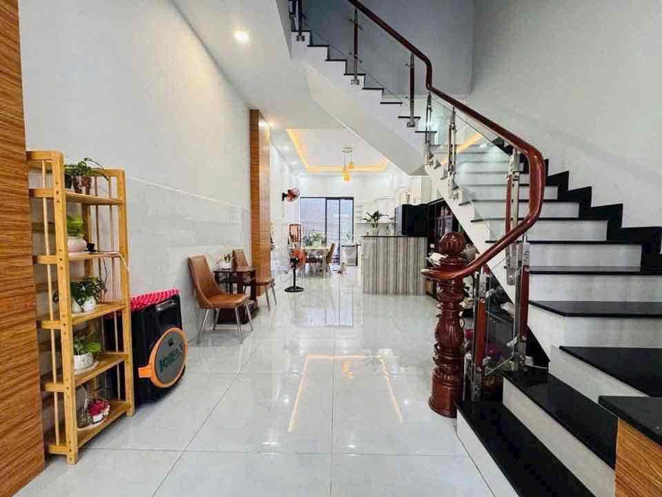 NHÀ - LÊ VĂN QUỚI - DT: 4M x 23M - 4TẦNG