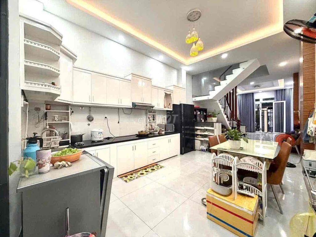 NHÀ - LÊ VĂN QUỚI - DT: 4M x 23M - 4TẦNG