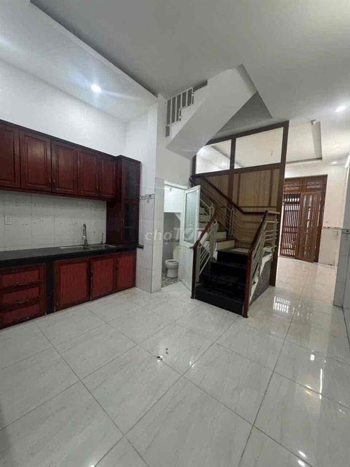 CHO THUÊ NHÀ 413 LÊ VĂN QUỚI - 3TẦNG - 10TR/THÁNG
