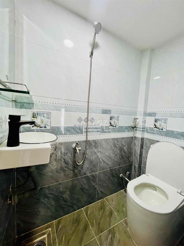 BÁN NHÀ TỈNH LỘ 10, BÌNH TÂN, 2 TẦNG, CHỈ 2.x TỶ, SHR, KOQH