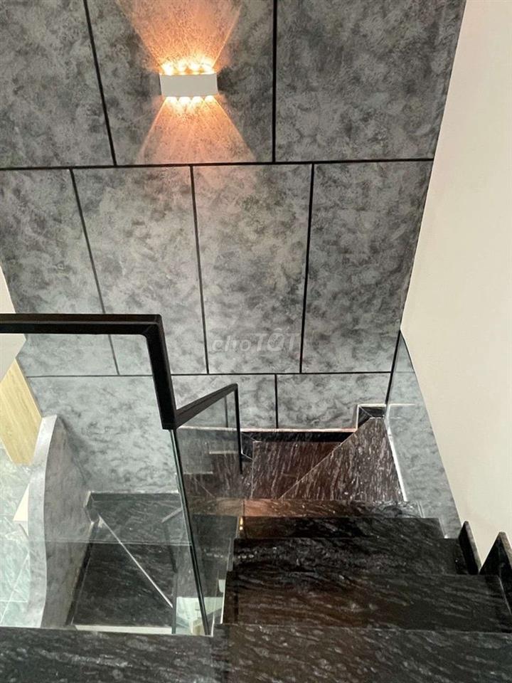 NHÀ MỚI 60m2 FULL NỘITHẤT,GẦN MẶT TIỀN,SÁT TÊN LỬA.CHỈ 4,98 TỶ TL