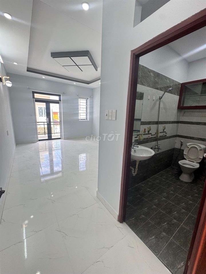 NHÀ ĐẸP 4 TẦNG 58m2 NGAY CHỢ CÂY DA SÀ,TÊN LỬA.4PN CHỈ 6,6 TỶ TL