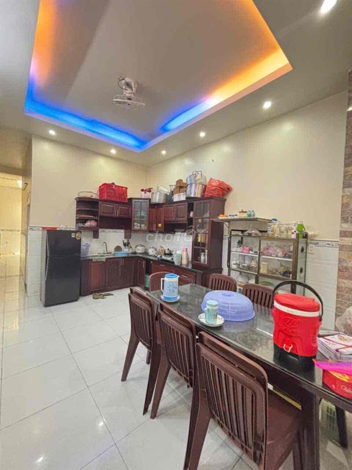 chính chủ cần bán nhà gấp HXH quân bình tan