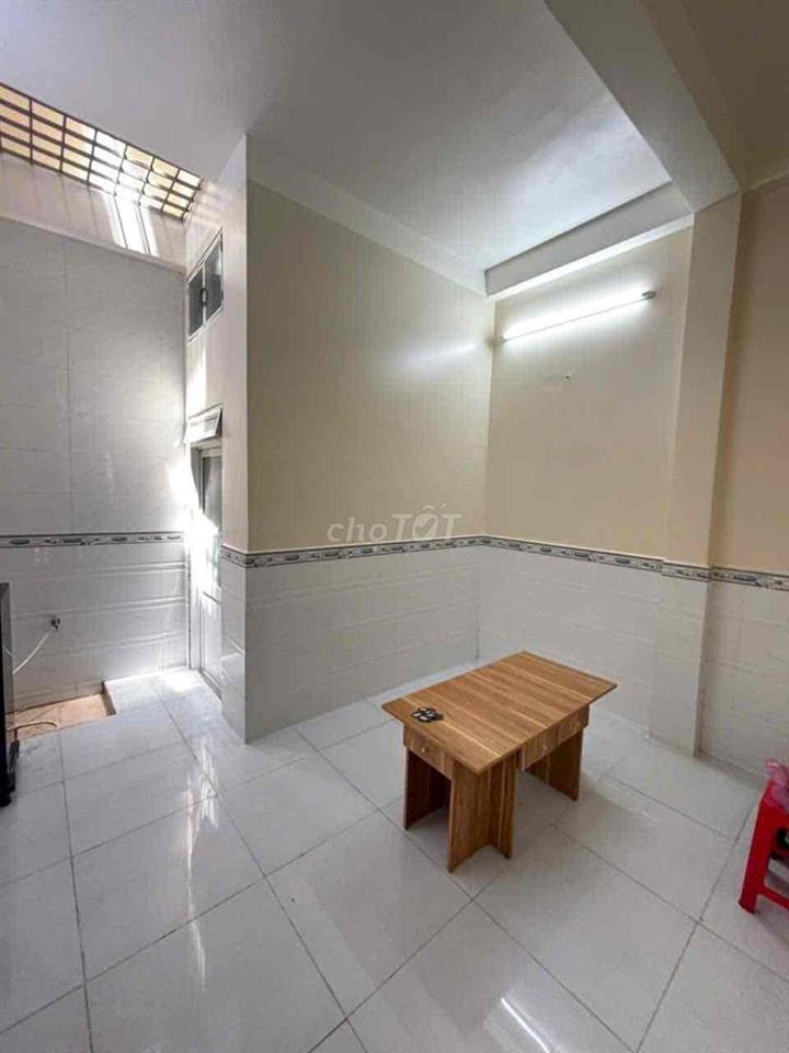 chính chủ cần bán nhà gấp HXH quân bình tan