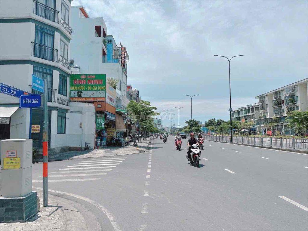 nhà vip mặt tiền cần bán