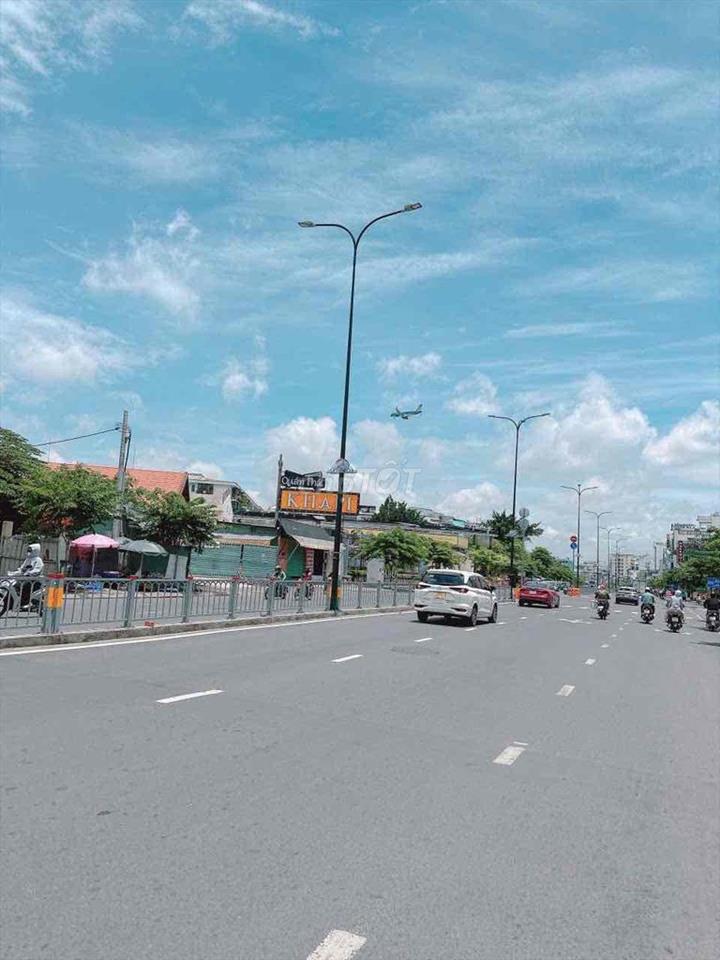 nhà vip mặt tiền cần bán