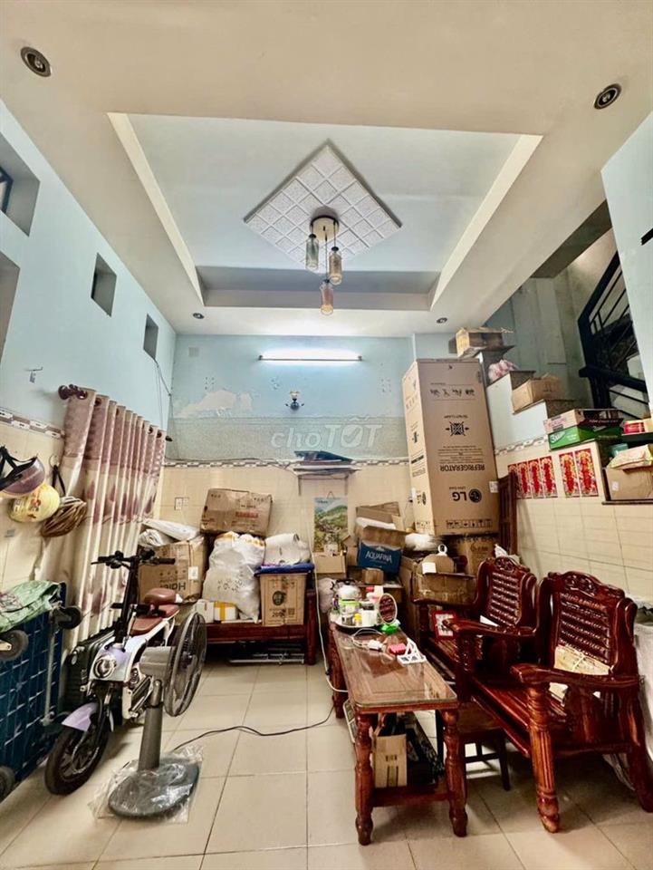 Nhà Bình Tân - 5,5m dài 7m 4 lầu 5PN ngay Tân Phú giá 3.4 tỉ - SHR