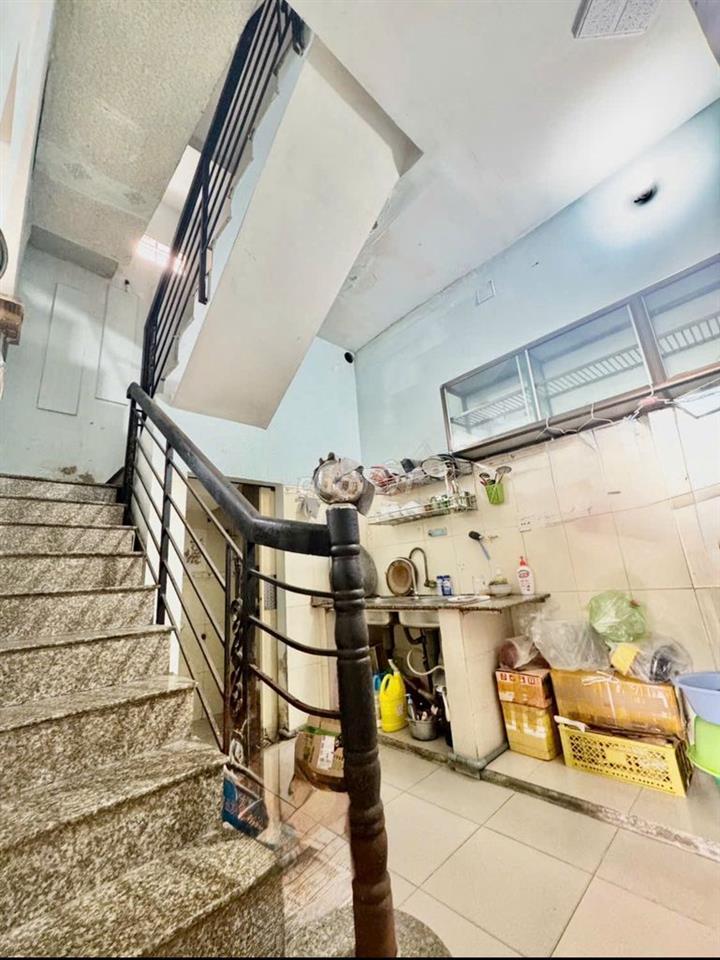 Nhà Bình Tân - 5,5m dài 7m 4 lầu 5PN ngay Tân Phú giá 3.4 tỉ - SHR