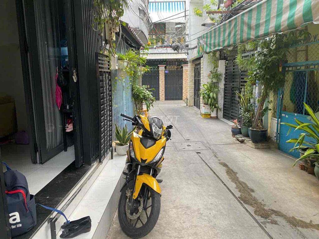 Nhà 1 lâu đep hẻm  to