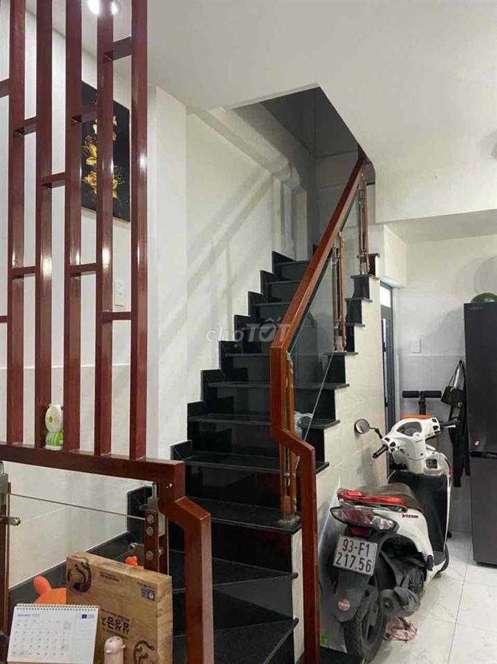 Nhà 1 lâu đep hẻm  to