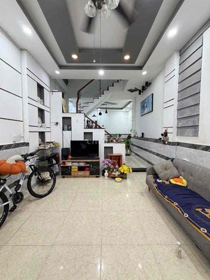 Nhà 2 tầng Tỉnh Lộ 10 giáp Bà Hom Q6, nở hậu 5.2m, 54m2, 3PN, giá 4ty3