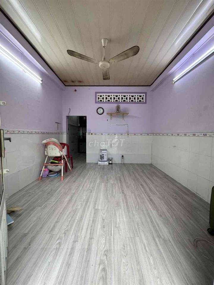 Bán nhà Tỉnh Lộ 10 giáp Bà Hom Q6, không lộ giới, hẻm xe hơi, 2ty8