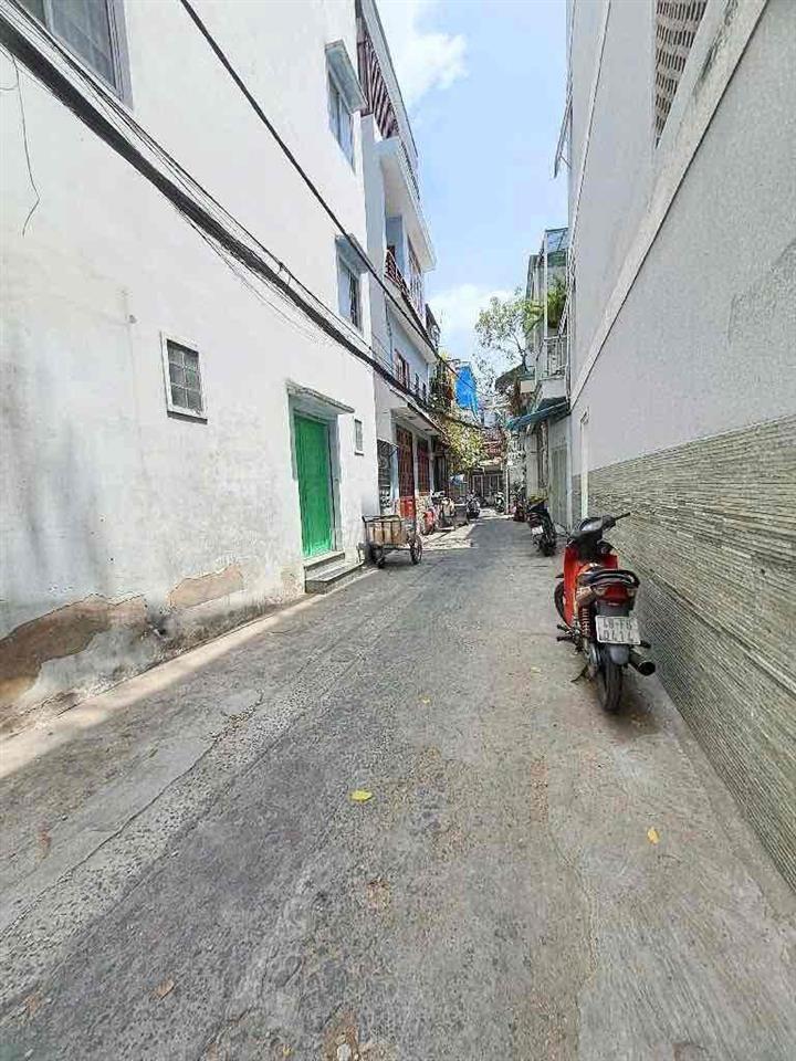 NGAY CÔNG VIÊN LÊ THỊ RIÊNG Q10 –CÁCH 1 CĂN RA MẶT TIỀN–53,2M², 5XXX