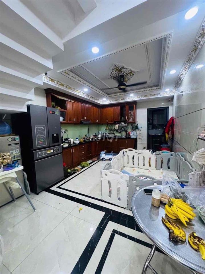 GIẢM SỐC, HXH 8m Đường Số 8, BHH, Bình Tân, 5 Tầng, Chỉ 7.55 tỷ.