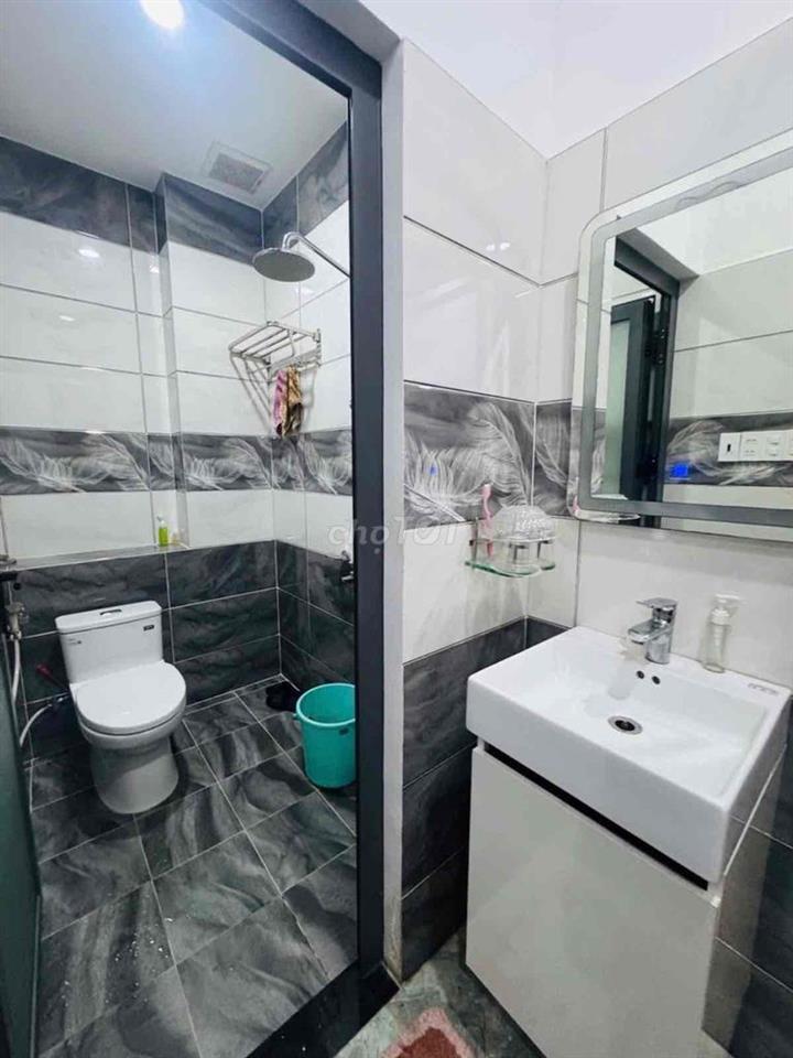 GIẢM SỐC, HXH 8m Đường Số 8, BHH, Bình Tân, 5 Tầng, Chỉ 7.55 tỷ.