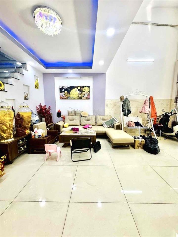 Hẻm nhựa 1/, 6m Trịnh Đình Trọng, Ngang 5.5m hiếm, 65m2, 3 tầng.