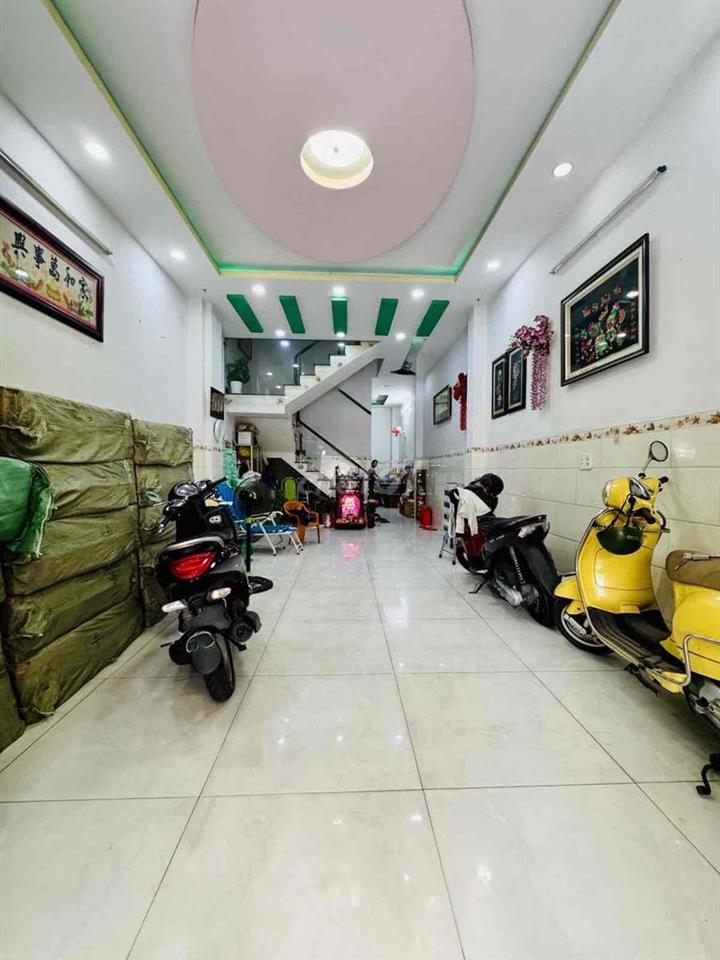 Mặt Tiền đường Số 11, BHH, Bình Tân, 65m2, 3 Tầng, nhỉnh 6 tỷ