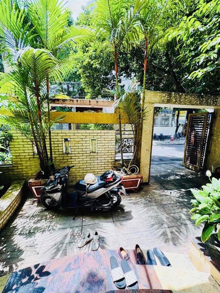 Biệt Thự, Ngang 8m, Thoại Ngọc Hầu, Tân Phú, 160m2, 3 Tầng, Chỉ 20 Tỷ