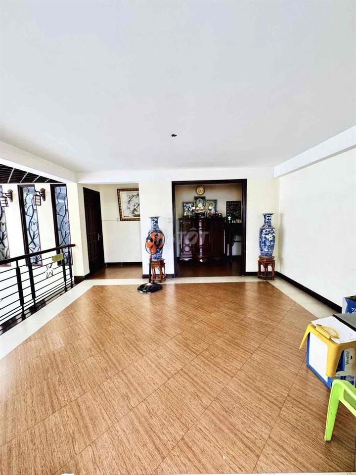 Biệt Thự, Ngang 8m, Thoại Ngọc Hầu, Tân Phú, 160m2, 3 Tầng, Chỉ 20 Tỷ