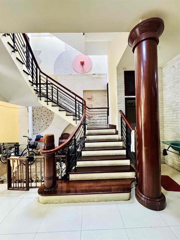 Biệt Thự, Ngang 8m, Thoại Ngọc Hầu, Tân Phú, 160m2, 3 Tầng, Chỉ 20 Tỷ