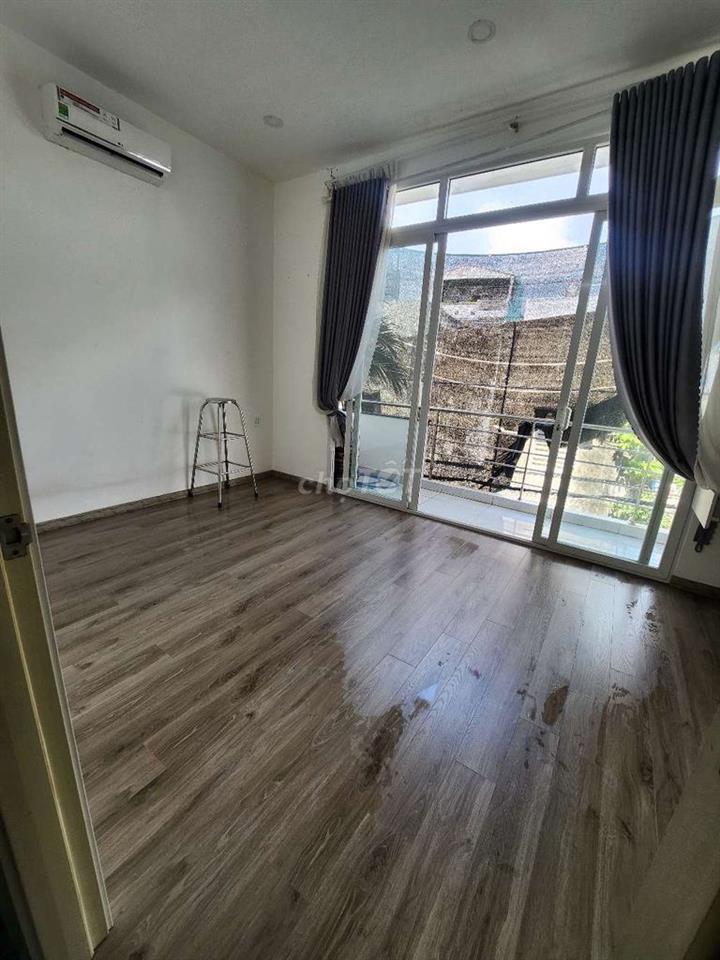 Nhà cho thuê Đình Tân Khai (2PN 2WC) sẵn máy lạnh vàn các nt cơ bản