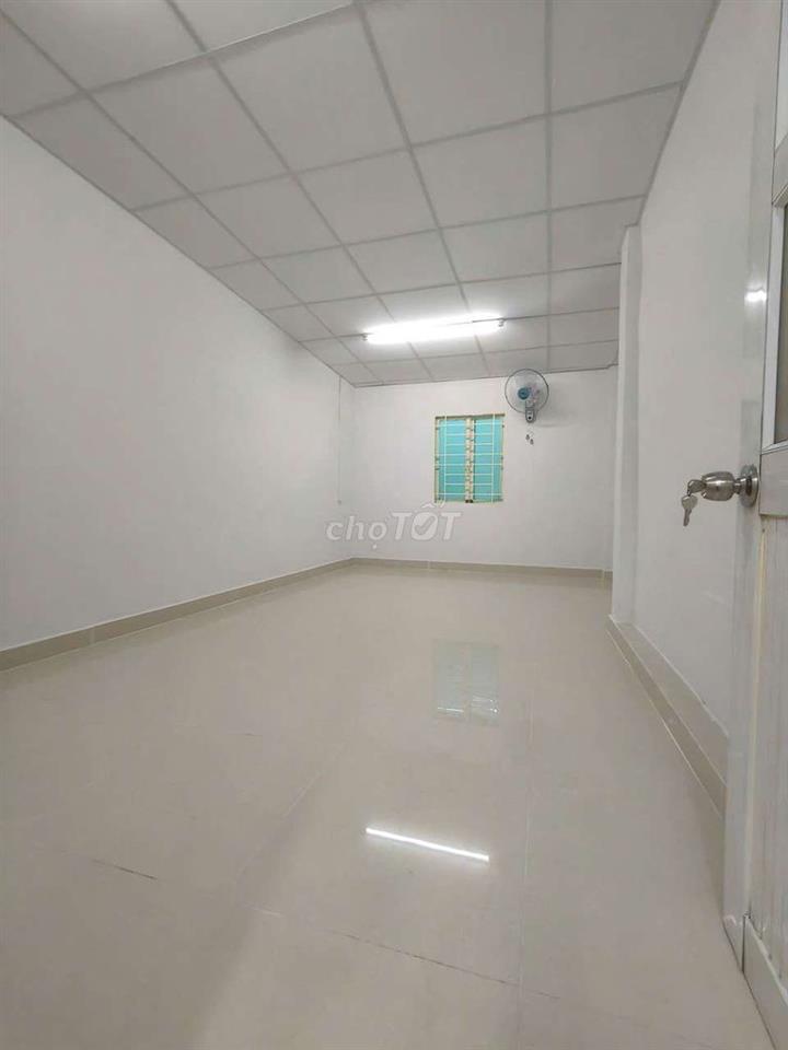 Nhà cho thuê Âu Cơ, TP (4PN 2WC) hẻm 4m thông thoáng, nhà trống ở ngay