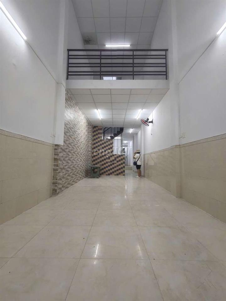Nhà cho thuê Âu Cơ, TP (4PN 2WC) hẻm 4m thông thoáng, nhà trống ở ngay