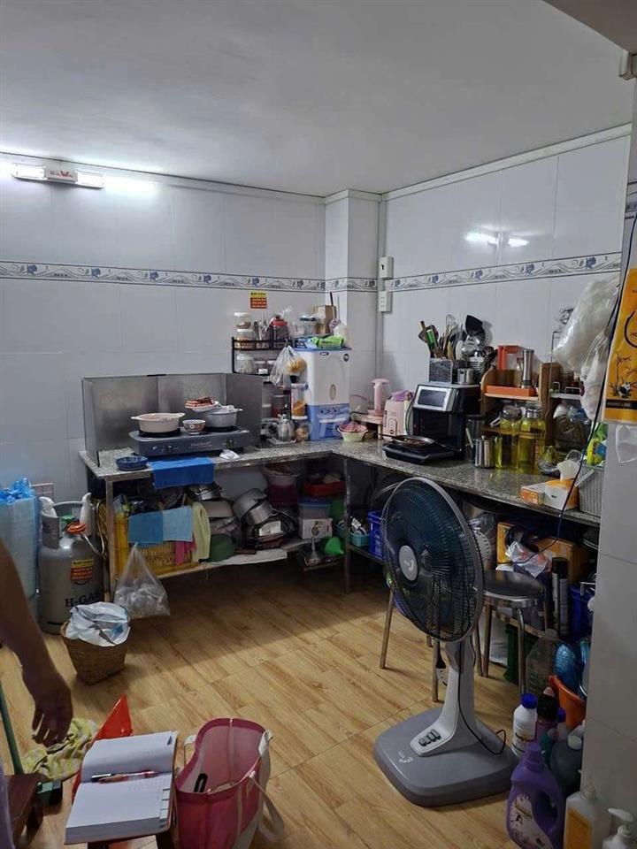 Nhà cho thuê Hương Lộ 2, BTĐ (2 lầu 3PN 3WC) hẻm 8m nhà trống ở ngay