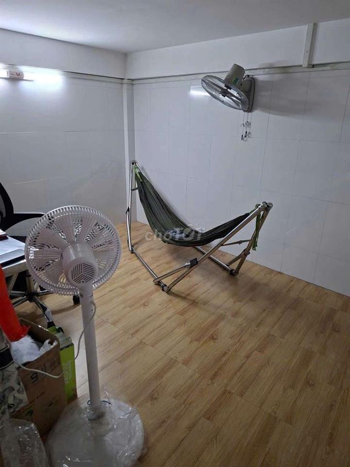 Nhà cho thuê Hương Lộ 2, BTĐ (2 lầu 3PN 3WC) hẻm 8m nhà trống ở ngay