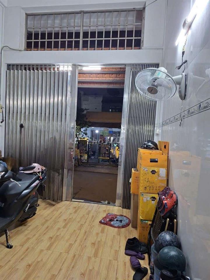 Nhà cho thuê Hương Lộ 2, BTĐ (2 lầu 3PN 3WC) hẻm 8m nhà trống ở ngay
