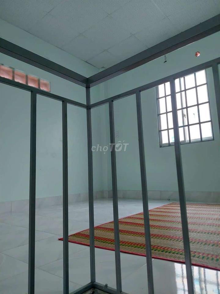 Nhà cho thuê hẻm 637 Tỉnh Lộ 10, (1 lửng 1WC) hẻm xe hơi, nhà trống