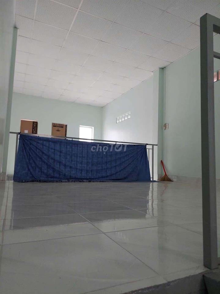 Nhà cho thuê hẻm 637 Tỉnh Lộ 10, (1 lửng 1WC) hẻm xe hơi, nhà trống